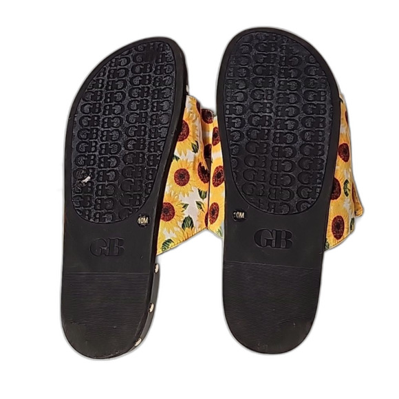 Sandals Sunflowers Bows Studs Goldtone Size 10 New without Tags - Picture 7 of 7